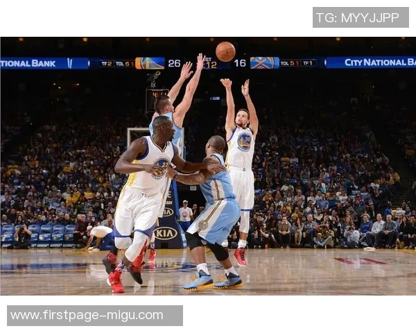 勇士与黄蜂激战正酣文字直播全程跟踪精彩瞬间不容错过